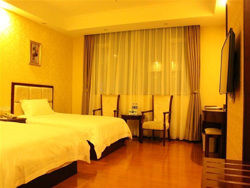 Greentree Inn Guangdong Shantou Gurao Gugui Road Business Hotel Экстерьер фото