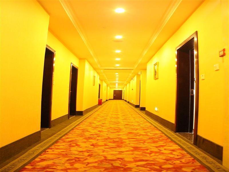 Greentree Inn Guangdong Shantou Gurao Gugui Road Business Hotel Экстерьер фото