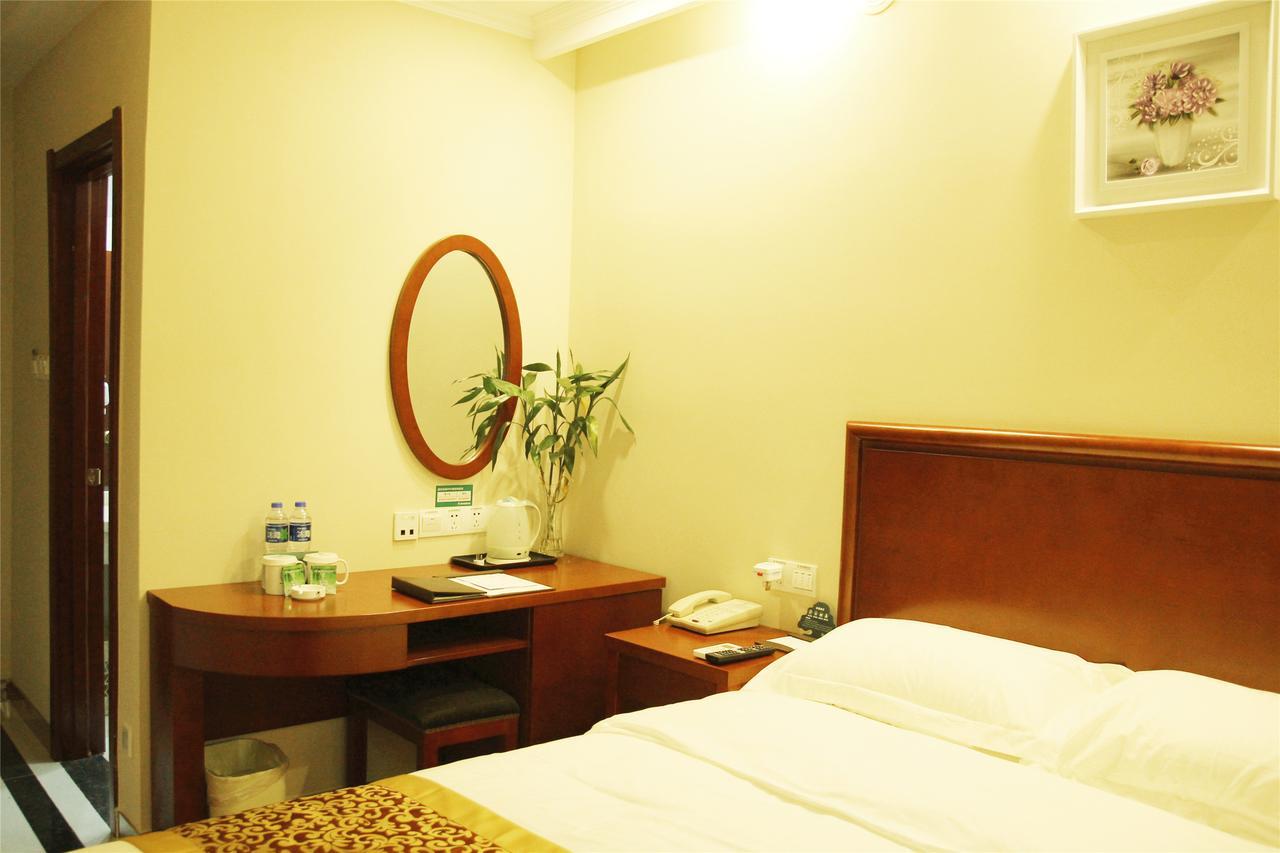 Greentree Inn Guangdong Shantou Gurao Gugui Road Business Hotel Экстерьер фото